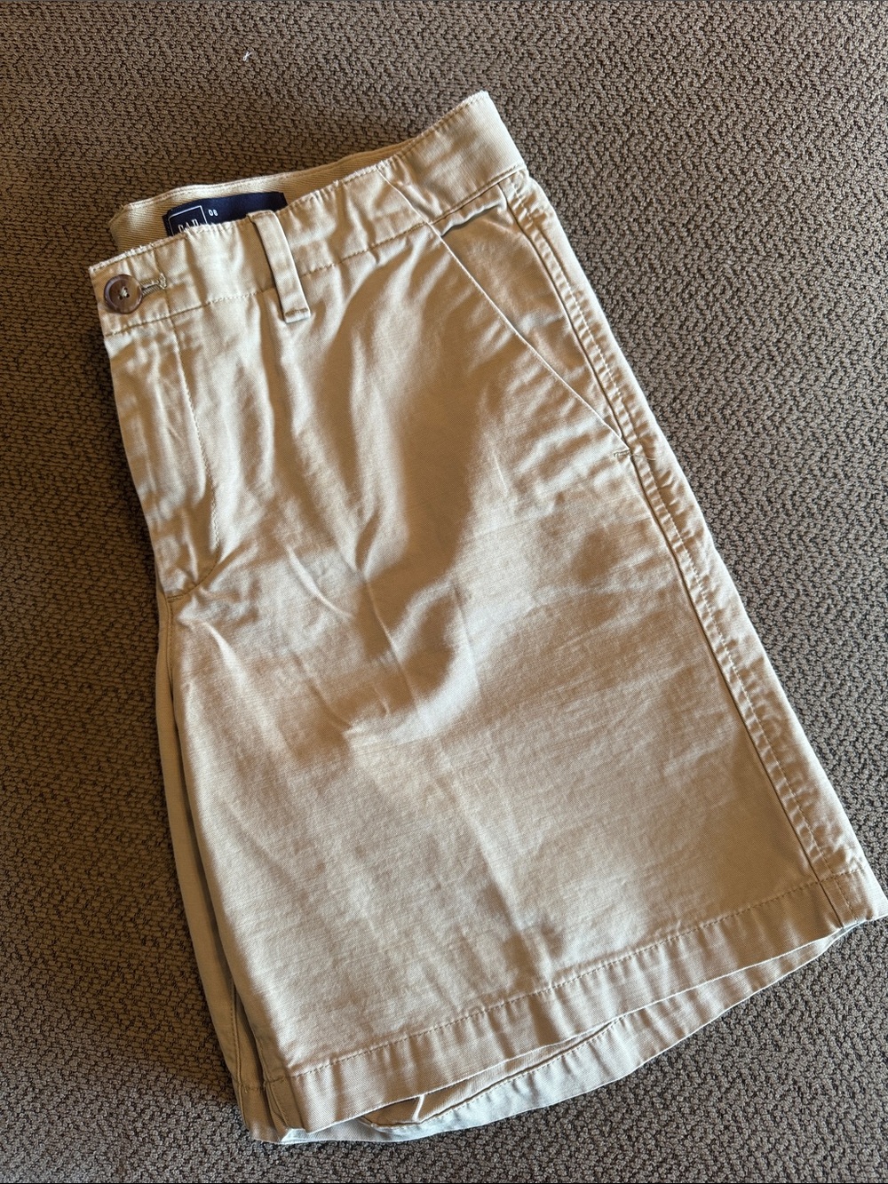 GAP Men's Beige Flat-Front Chino Shorts